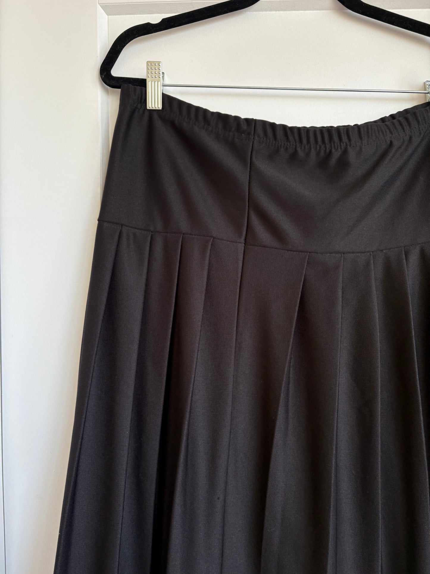 VINTAGE PLEATED MIDI SKIRT - L