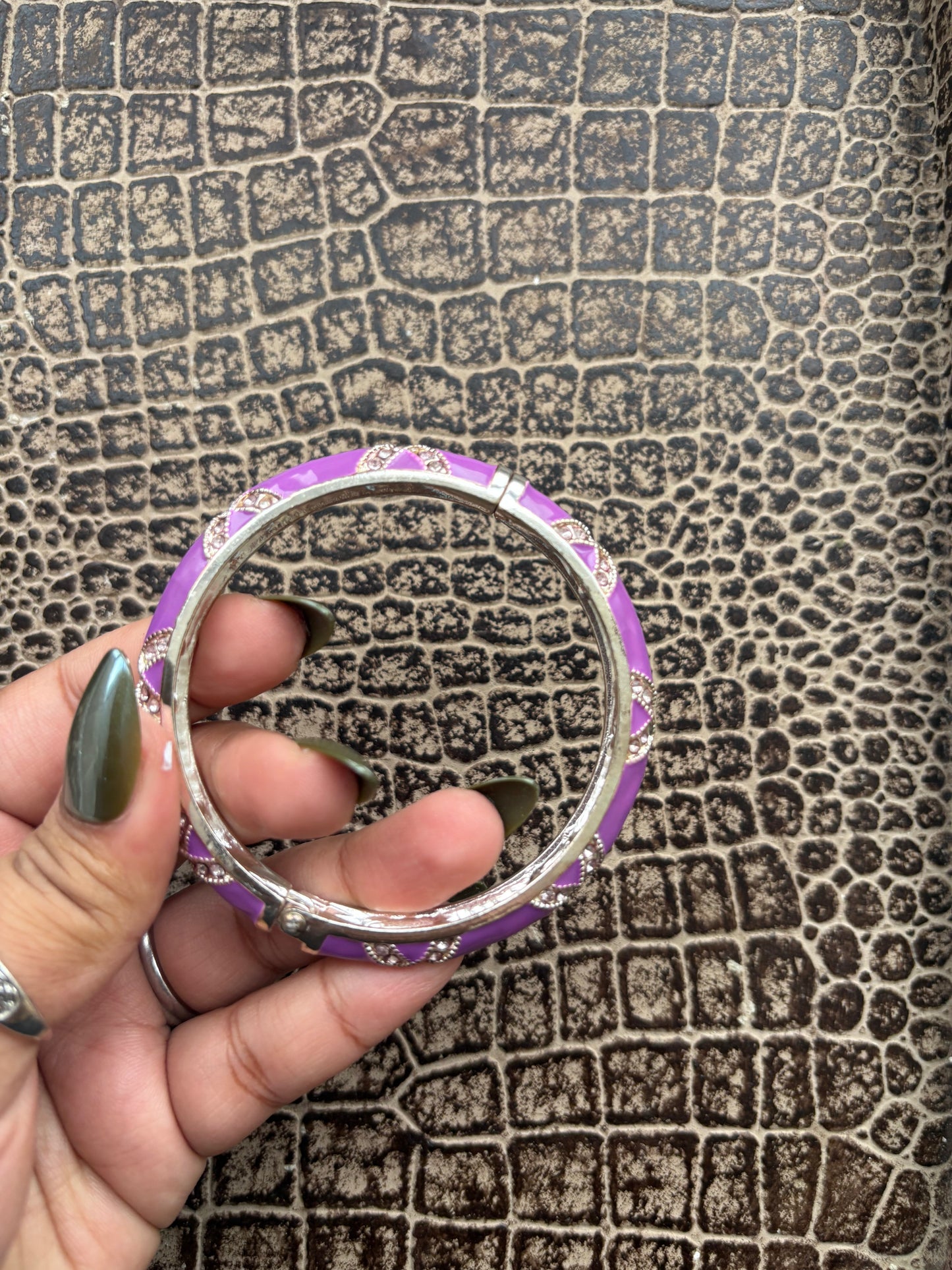 VINTAGE PURPLE BANGLE