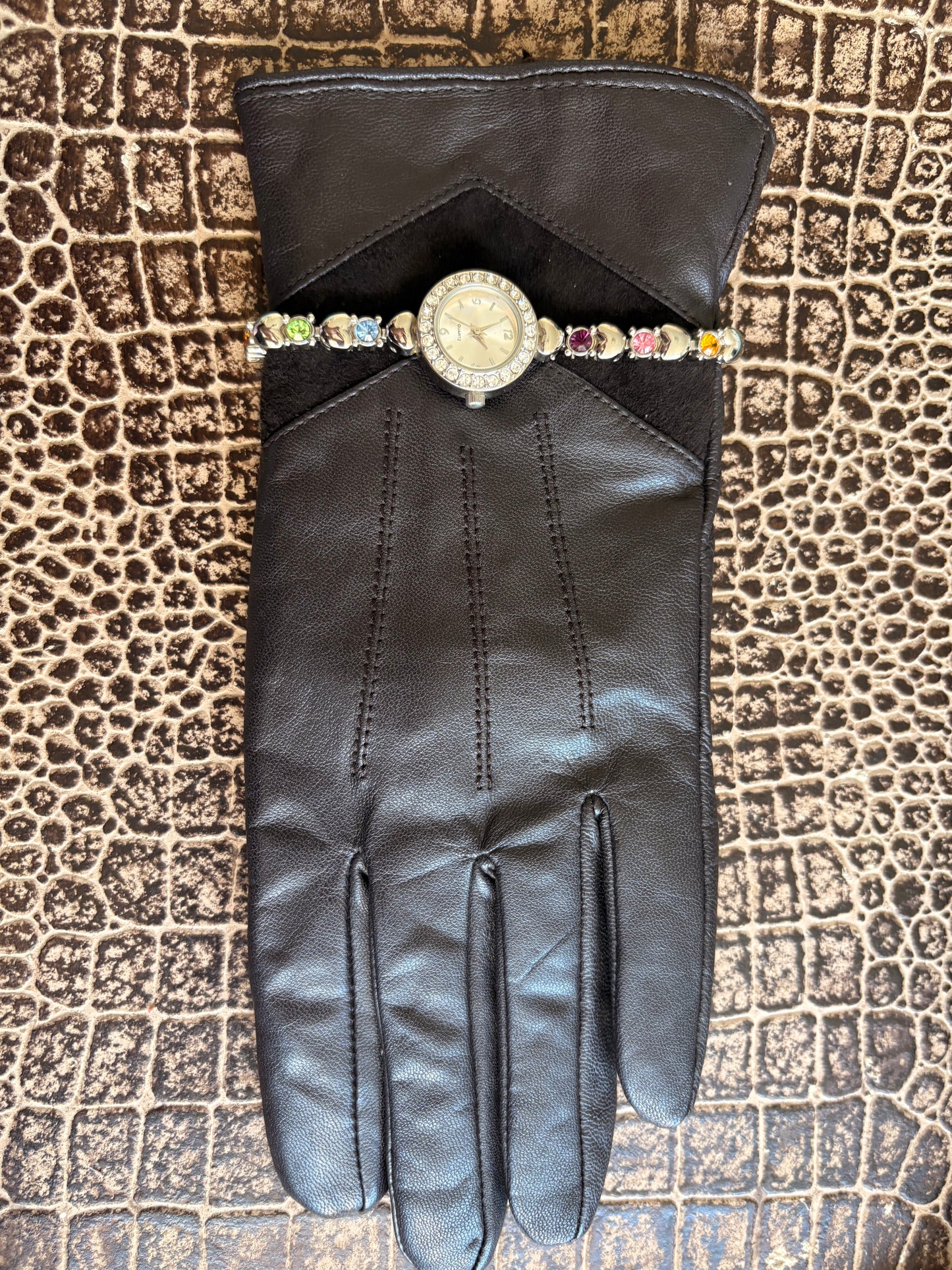 VINTAGE RAINBOW HEARTS WATCH