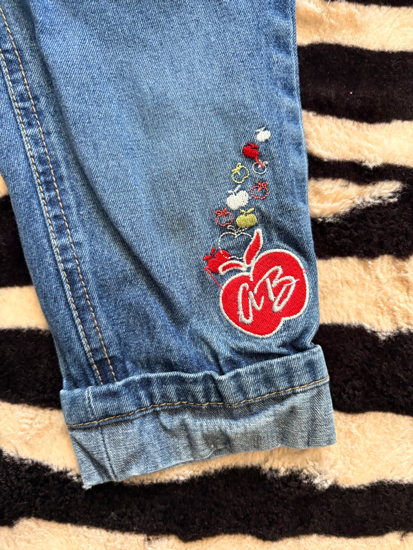 VINTAGE TODDLERS APPLE BOTTOMS JEANS  - 24M
