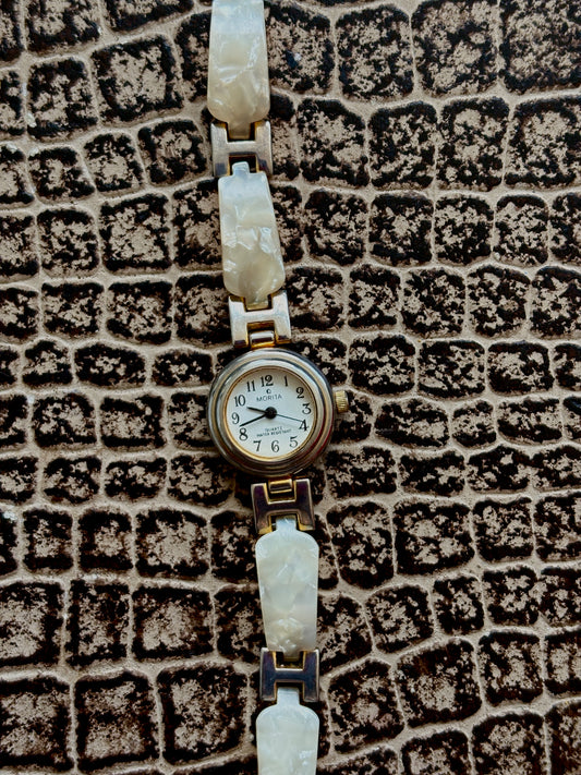VINTAGE XANADU QUARTZ WATCH