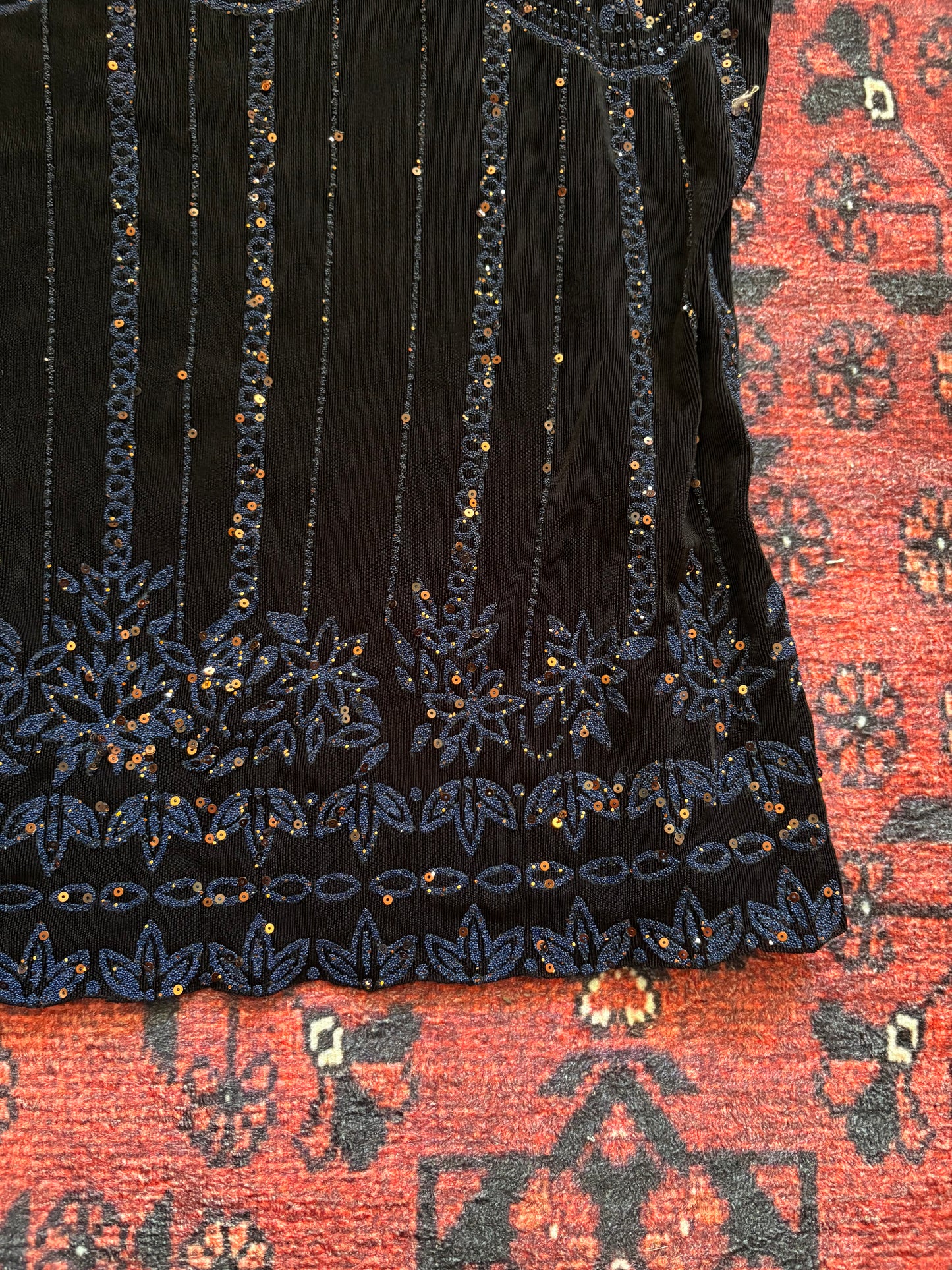 Y2K BLACK EMBELLISHED TOP - L