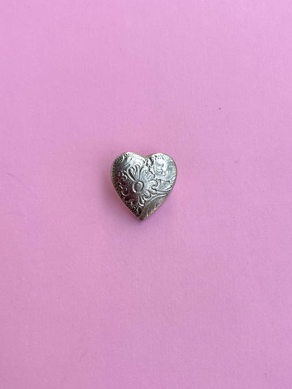 VINTAGE SILVER HEART PIN